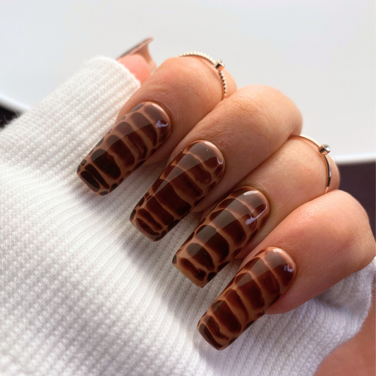 press on nails effet crocodile couleur marron