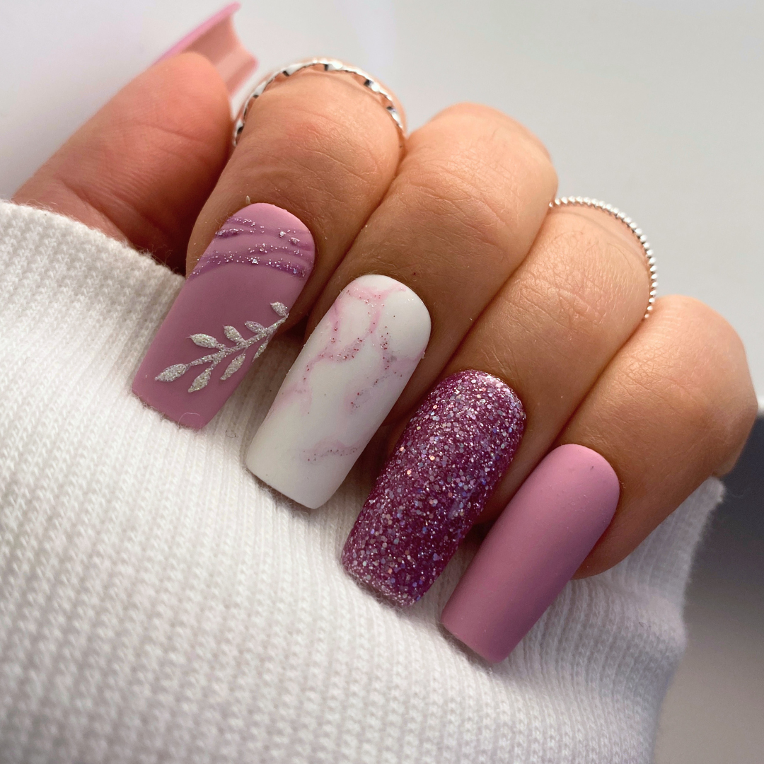 press on nail nail art nuances de roses vue de haut