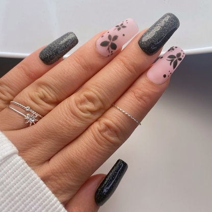 press on nails brillant et mat noir avec papillons